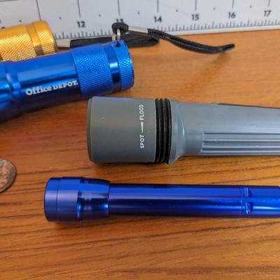 4 flashlights