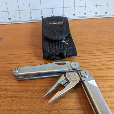 Leatherman Wave Knife Toolkit + Case
