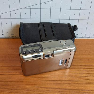 Pentax Camera UC-1 + case (1 of 2)