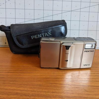 Pentax Camera UC-1 + case (1 of 2)