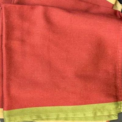 Six Pier 1 Red and Green Linen Napkins