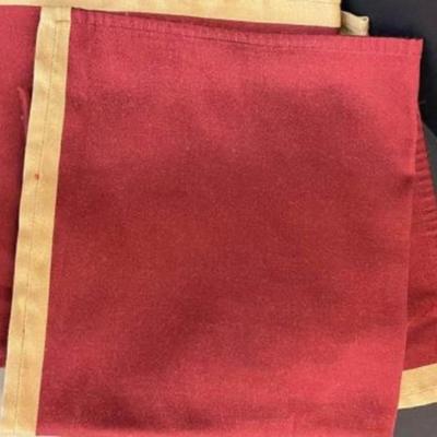 Six Pier 1 Red and Green Linen Napkins