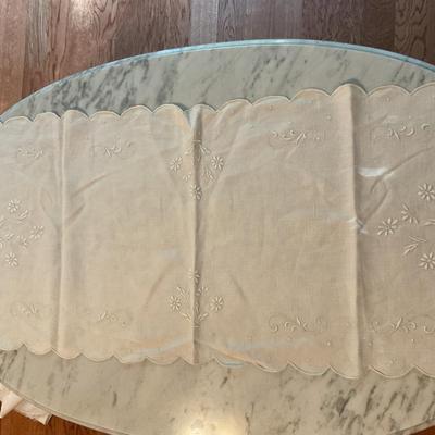 Variety Lot of Vintage Linen (3 of 4)