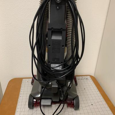 Hoover Vacuum Max Performance Pet with instructions & Attachments