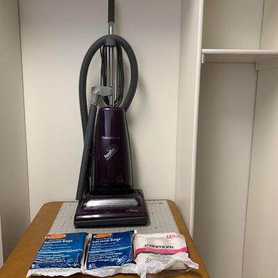 Kenmore Powerpath System Vacuum 10 Amps + bags