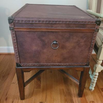 Lane Trunk Style End Table (GR-CE)
