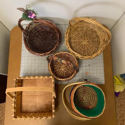 Bundle of 5 baskets