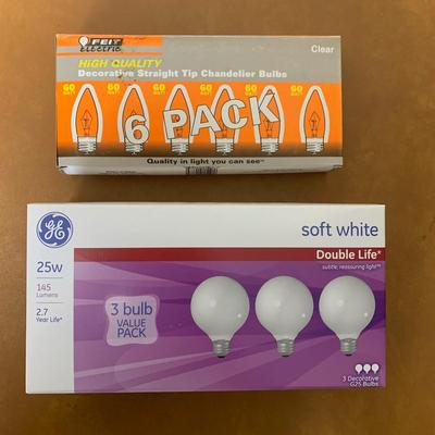 Light Bulb Bundle (2 of them are open & missing half)