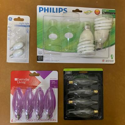 Light Bulb Bundle (2 of them are open & missing half)