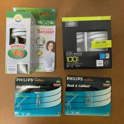 Light Bulb Bundle (2 of them are open & missing half)