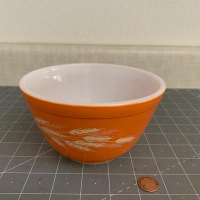 Orange Vintage Pyrex 750ml bowl (oven & microwave only) - Autumn Harvest