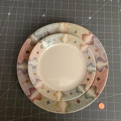Mirage Plates Corelle by Corning (8 each)