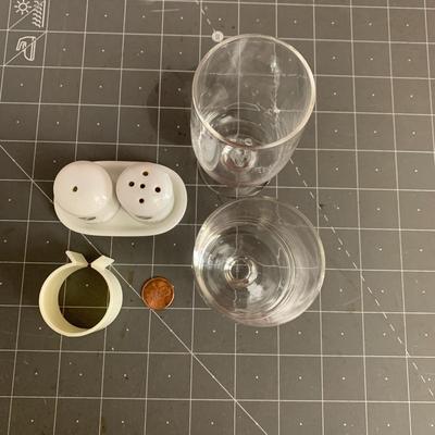 Korea Air items (salt & pepper shakers, plastic, + 2 crystal glasses)