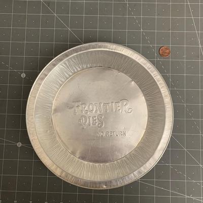 TONS of pie tins + misc containers