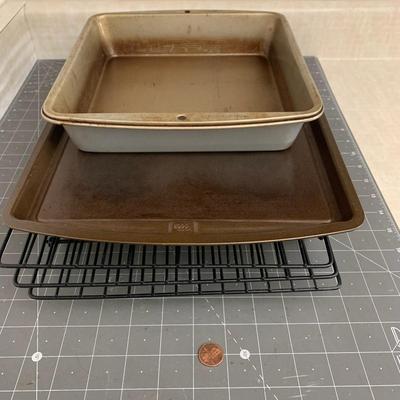Baking Bundle: Cookie sheet, 2 square pans + 3 folding cookie racks