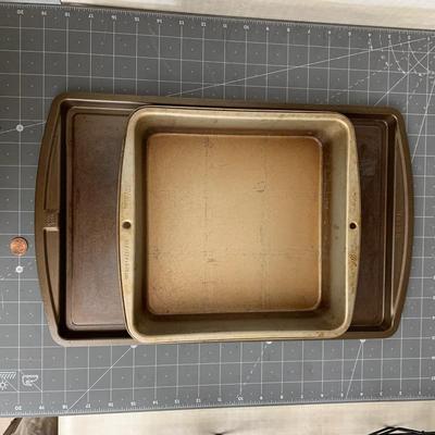 Baking Bundle: Cookie sheet, 2 square pans + 3 folding cookie racks