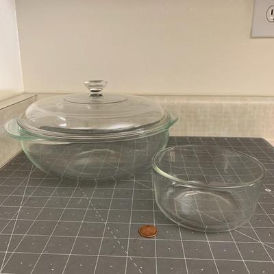 Pyrex Glass dish with lid + 2 cup small pyrex