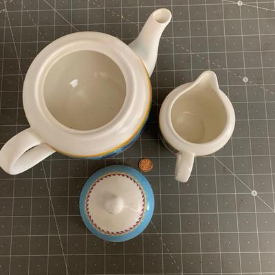 Teapot + creamer container