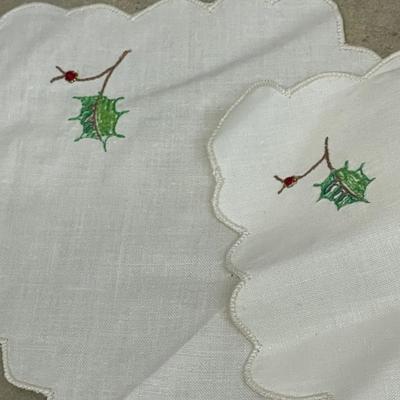 Pretty Embroidered Christmas Linen Set