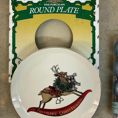 NEW Fine Porcelain Round Serving Plate