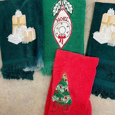 Red and Green Towel Lot