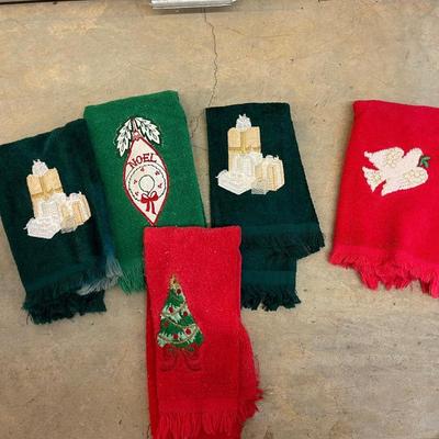 Red and Green Towel Lot
