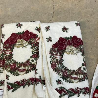 Christmas Towel Lot