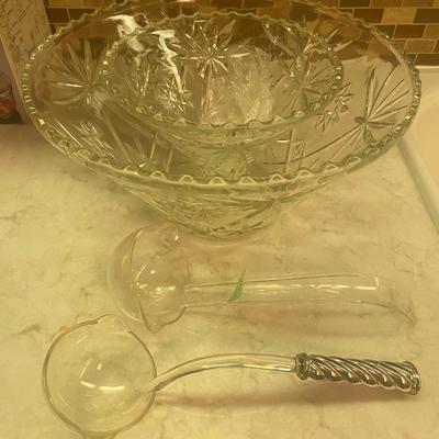 Punch Bowl with 2 Ladels