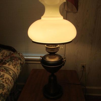 Table Top Lamp with Glass Shade