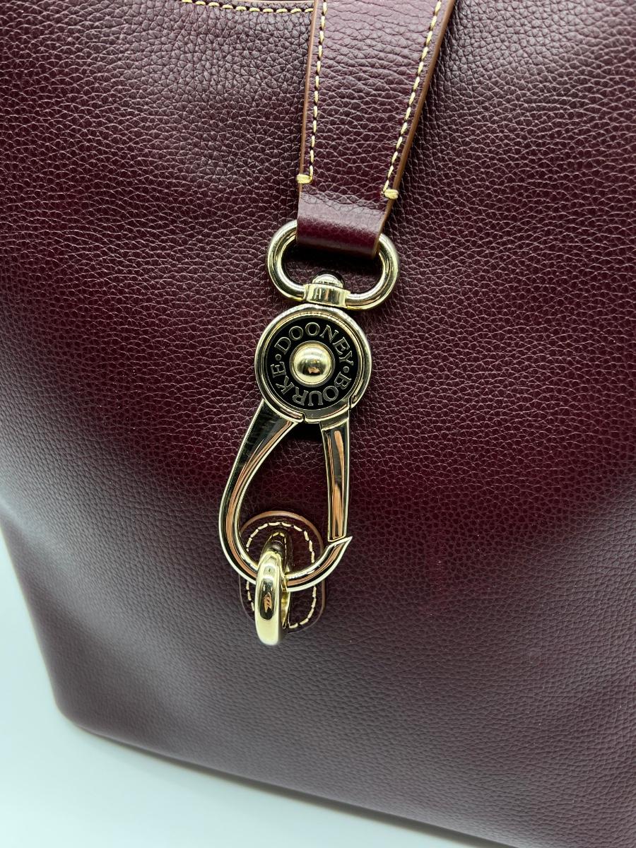 Dooney and bourke shop lily bucket