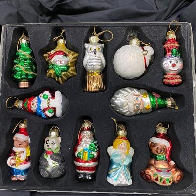 2002 Thomas Picconi glass ornament collection