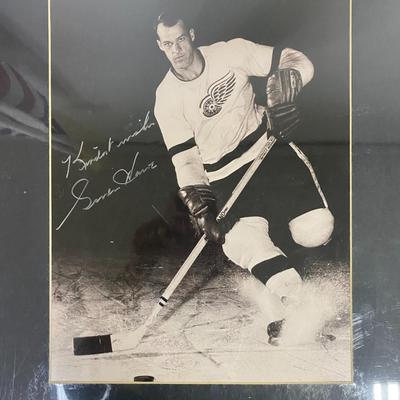 Gordie Howe   1957  Autographed Photo