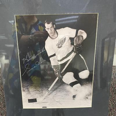 Gordie Howe   1957  Autographed Photo