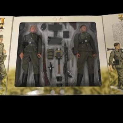[R] Dragon WW2 Action Figures