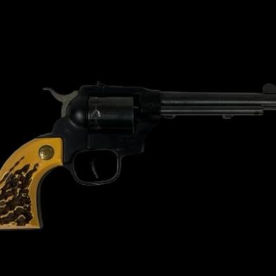 [XR] Hi Standard .22LR Revolver