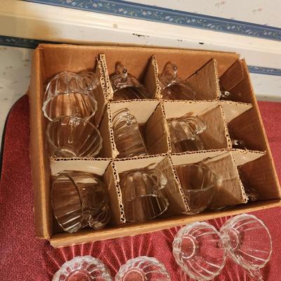 24 Heisey Glass Punch Cups + 1 Heisey plate