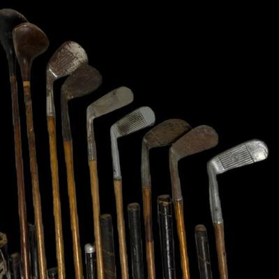 [G] Vintage/Antique Golf Club Set