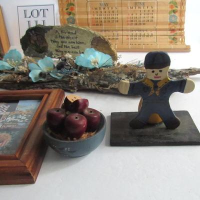 Lot of Misc Decorative Items