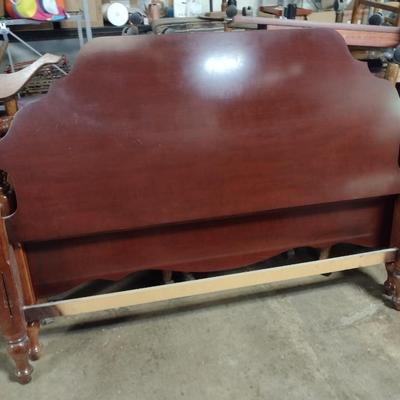 Four Poster Mahogany Finish Queen Sized Bed Frame includes Rails