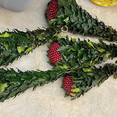 Hanging Leaf and Berry 5 Piece Lot - Has Wear