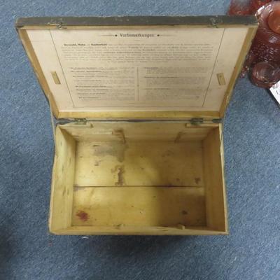 German Wooden Chemistry Box - 18 12/ x 12  inches - Great Graphics inside lid