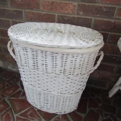 Natural Wicker Oval Hamper with Liner (No Contents)