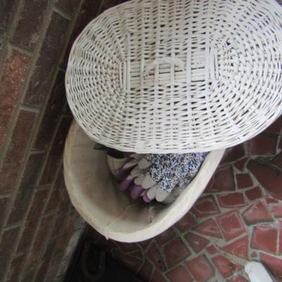 Natural Wicker Oval Hamper with Liner (No Contents)