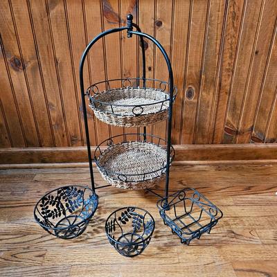 Two Tier Wicker/Metal Stand +Wire Baskets  (D-JS)