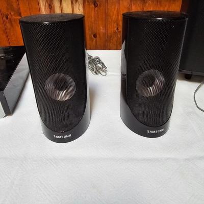 Samsung 3D Blu-Ray Player + Surround Speakers (D-JS )