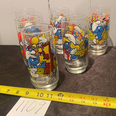 Antique Smurf Glass Set