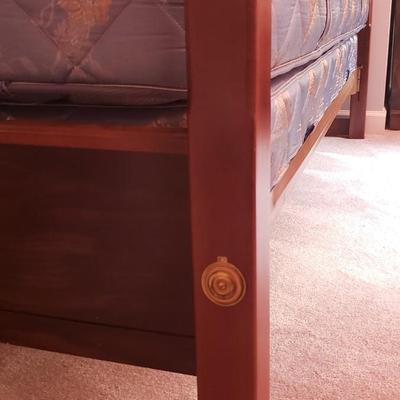 Pair of Matching Four Post Twin Beds (BR2-KD)