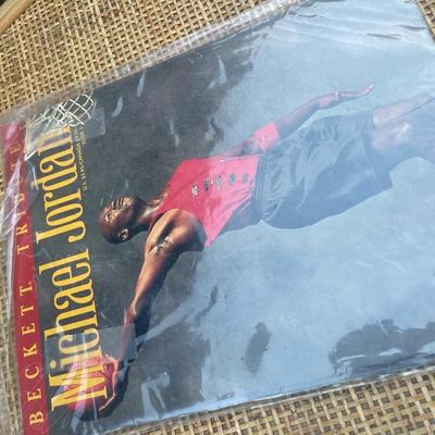 1993 MICHAEL JORDAN Beckett Tribute Magazine Issue 3 - Statabase, Inc