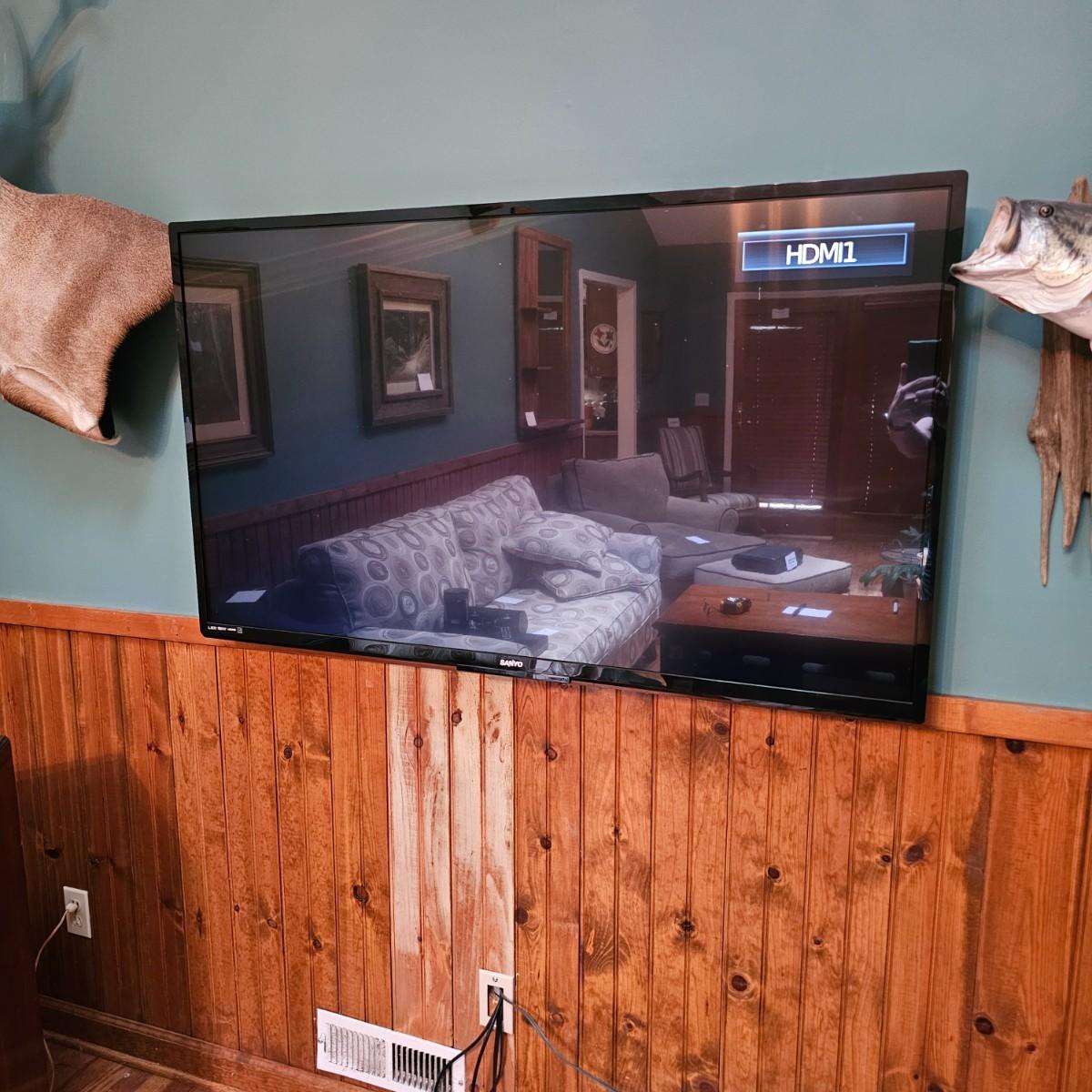 Sanyo 55" LED TV with Wall Mount (DJS)