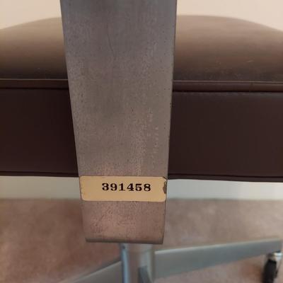 Vintage Industrial Office Chair (O-BBL)